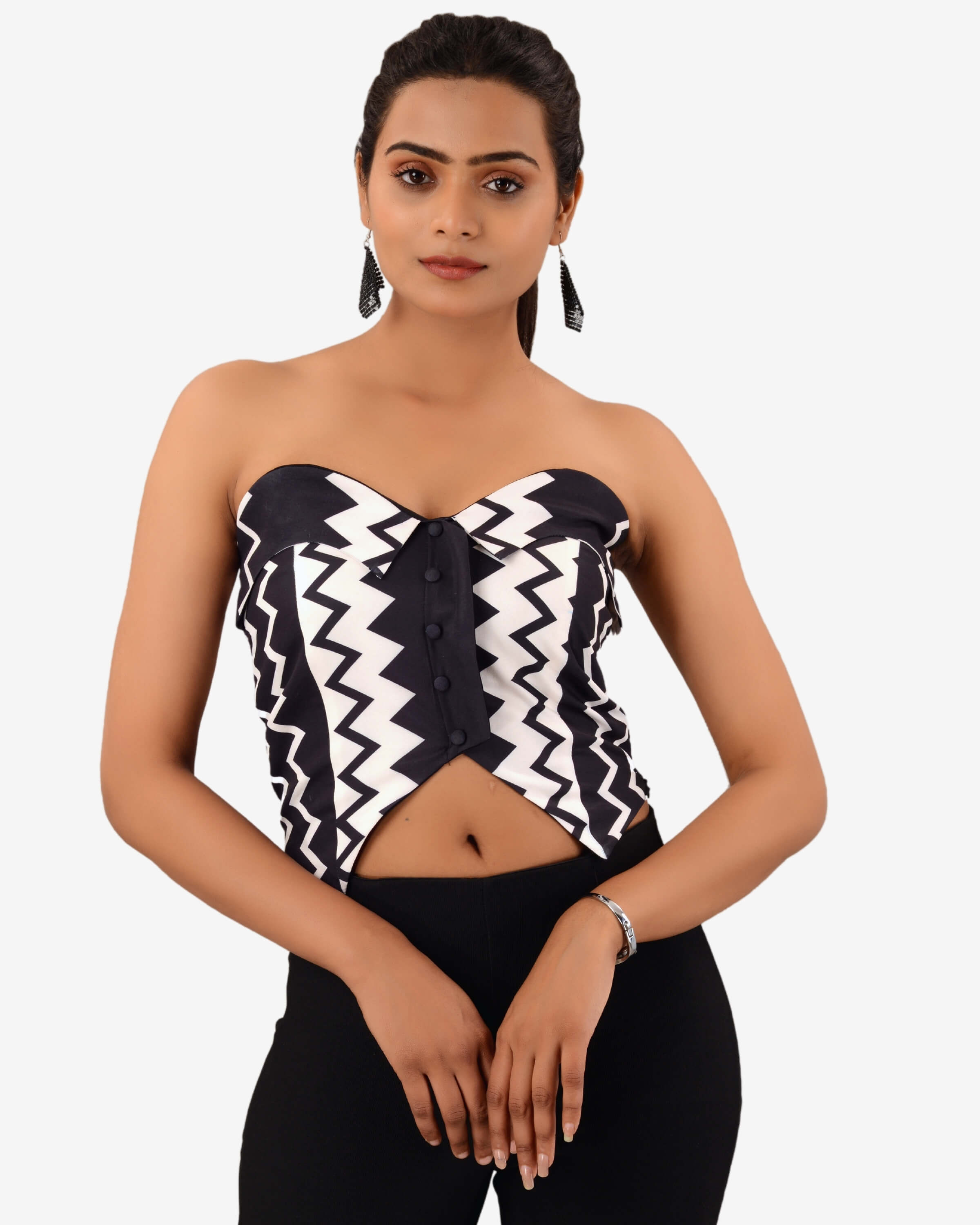 Zigzag Redefine: The Mesmerizing Charm of a Tube Top with Zig Zag Print