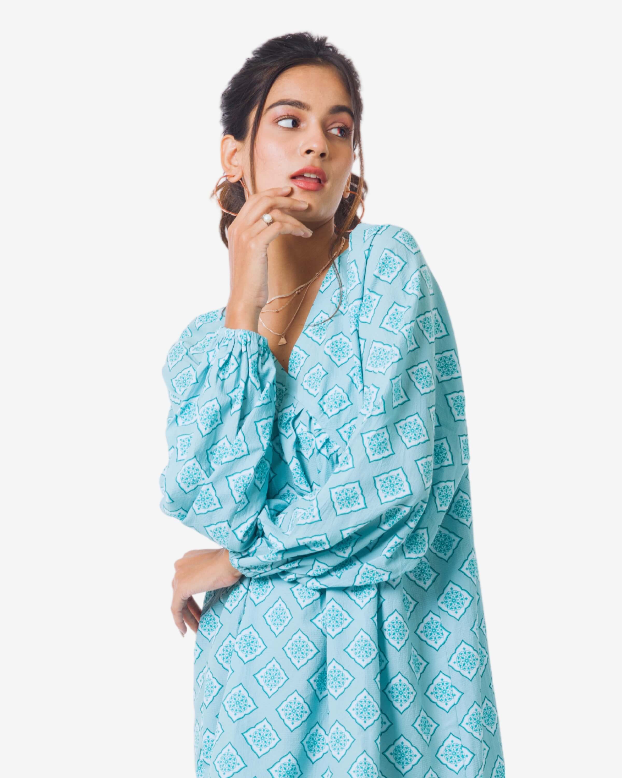 Green Color Comfy Loose-Fitting Print Dress with Raglan Sleeves