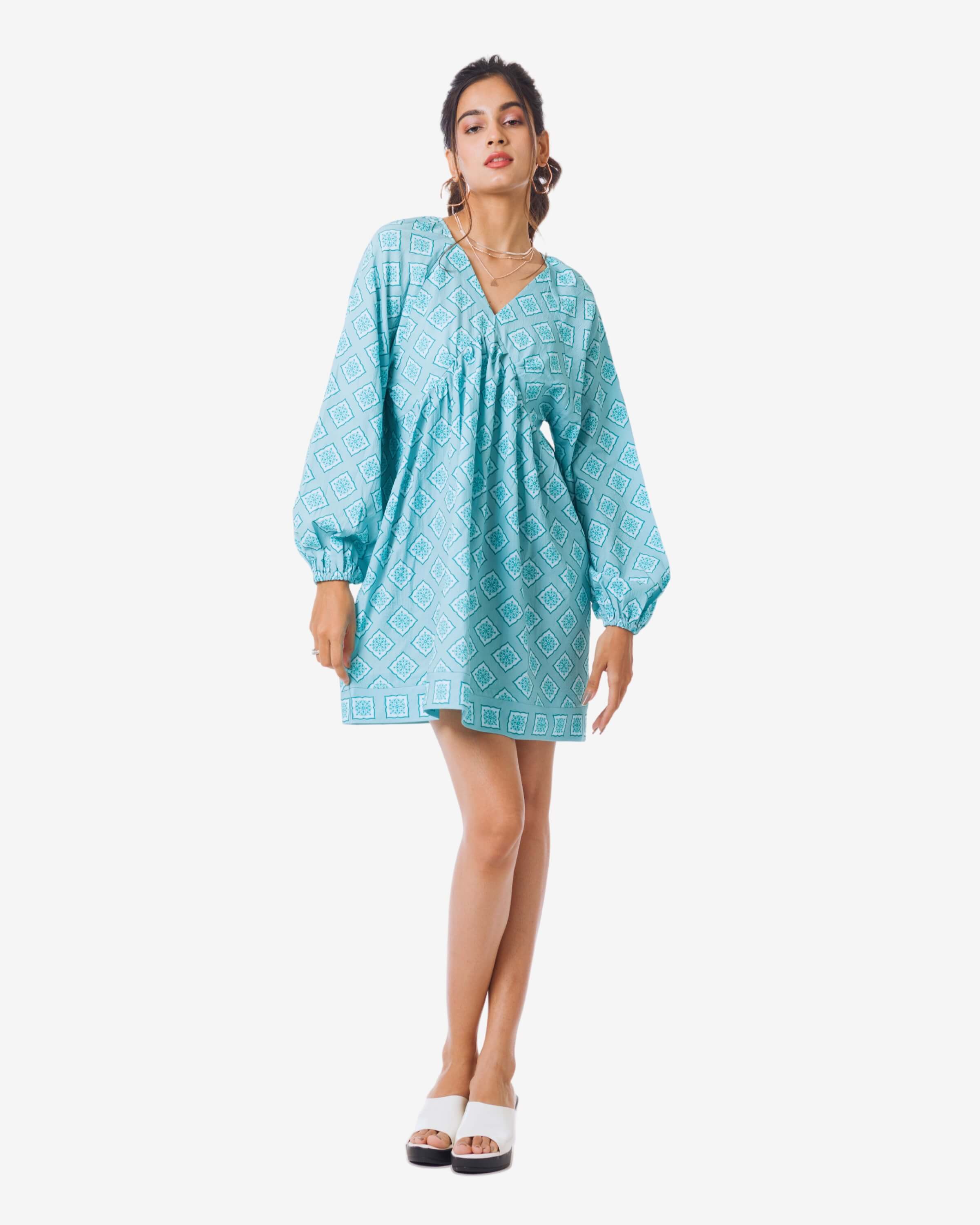 Green Color Comfy Loose-Fitting Print Dress with Raglan Sleeves